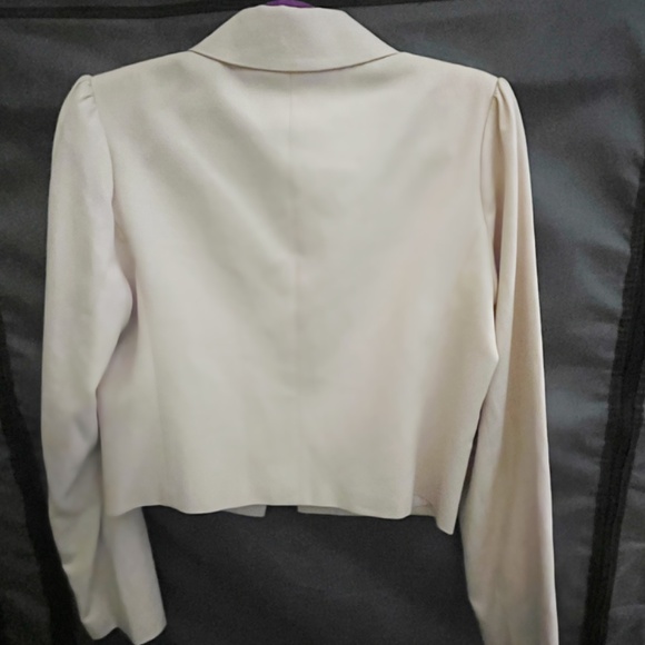 Woman’s off-white stylish blazer. BRAND NEW!!! - Picture 5 of 6